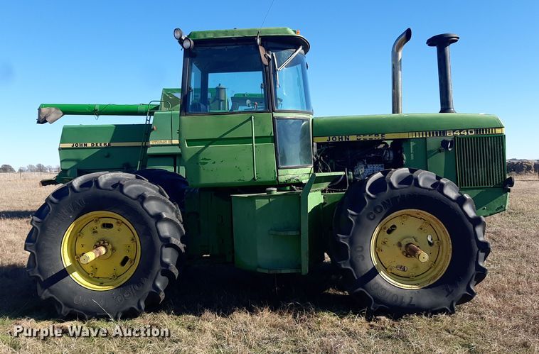 image for item LX9948 1976 John Deere 8440  4WD tractor