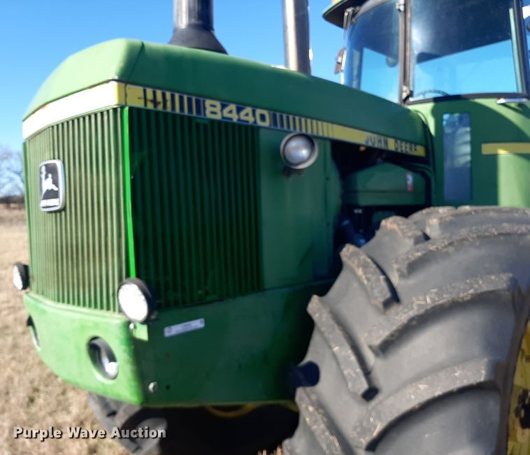 image for item LX9948 1976 John Deere 8440  4WD tractor
