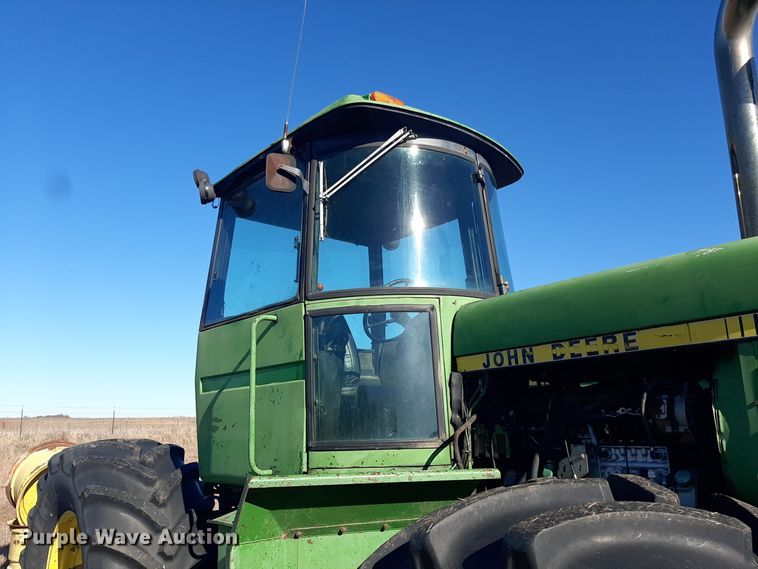 image for item LX9948 1976 John Deere 8440  4WD tractor