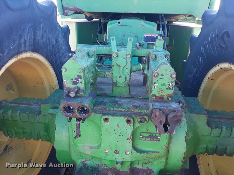 image for item LX9948 1976 John Deere 8440  4WD tractor