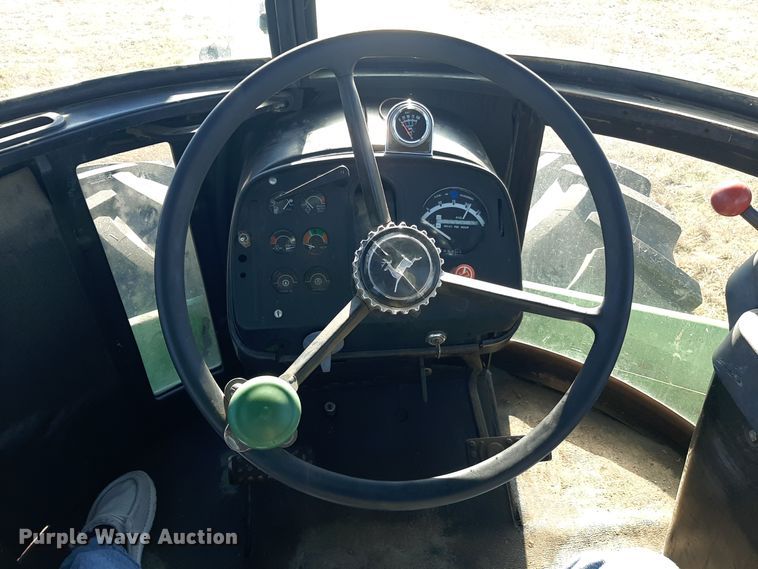 image for item LX9948 1976 John Deere 8440  4WD tractor