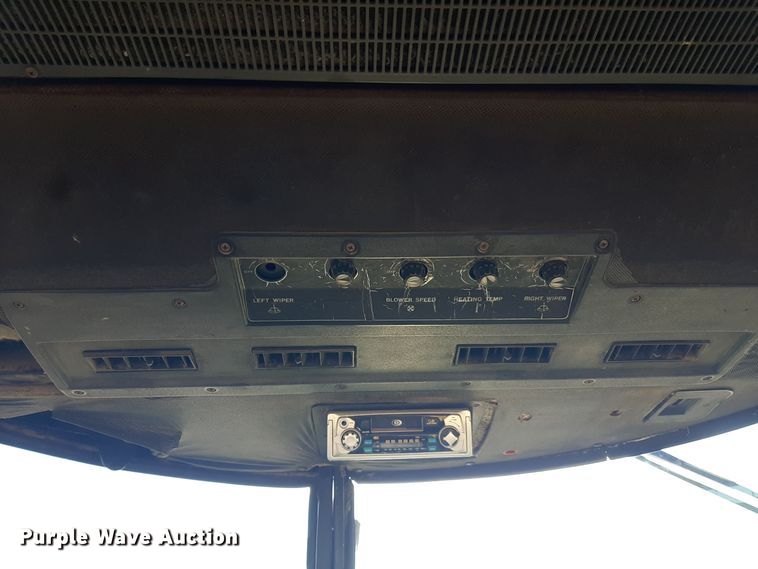 image for item LX9948 1976 John Deere 8440  4WD tractor