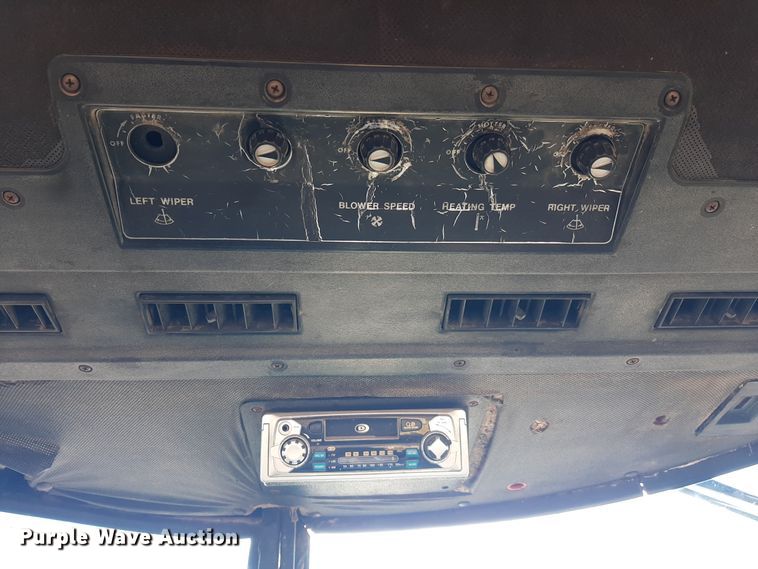 image for item LX9948 1976 John Deere 8440  4WD tractor