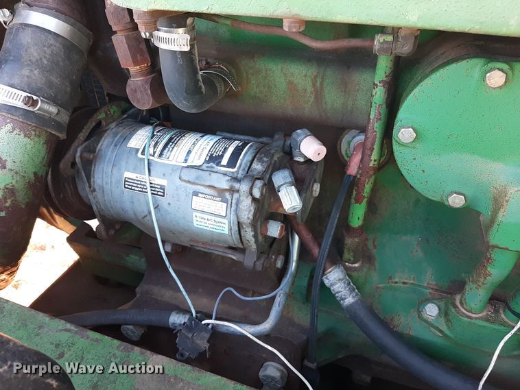 image for item LX9948 1976 John Deere 8440  4WD tractor