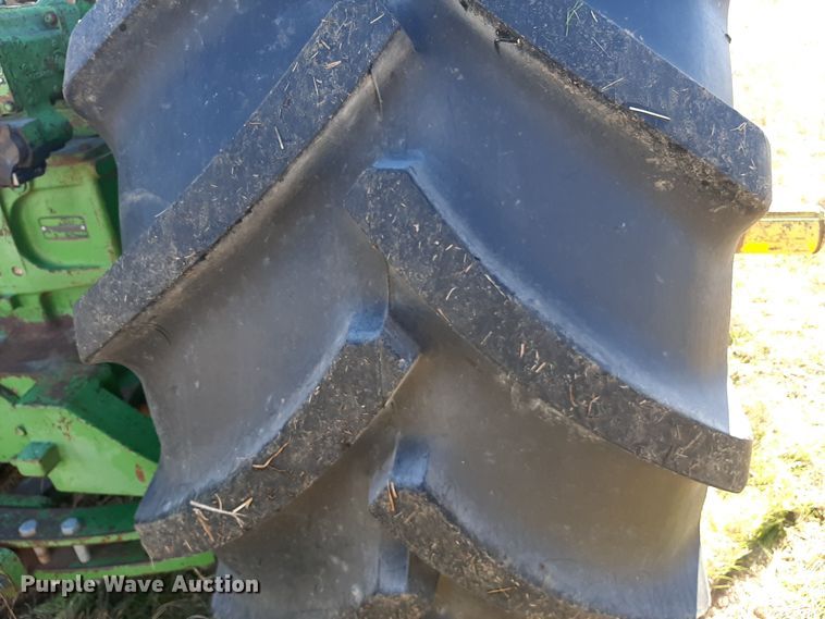 image for item LX9948 1976 John Deere 8440  4WD tractor