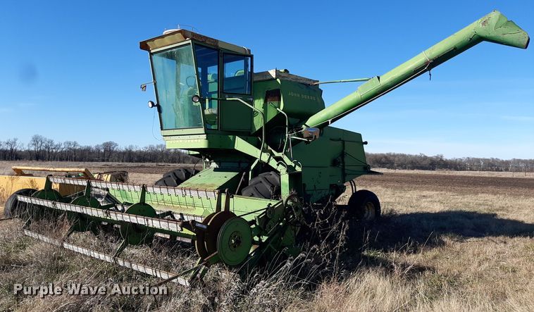 image for item LX9949 John Deere 95  combine