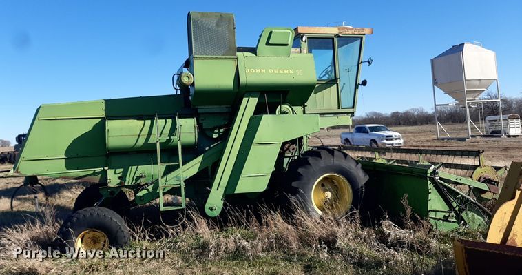 image for item LX9949 John Deere 95  combine