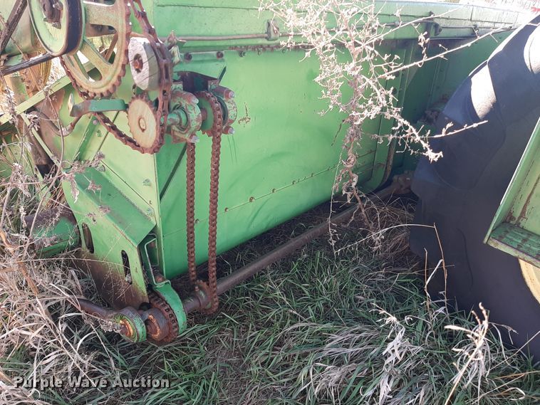 image for item LX9949 John Deere 95  combine