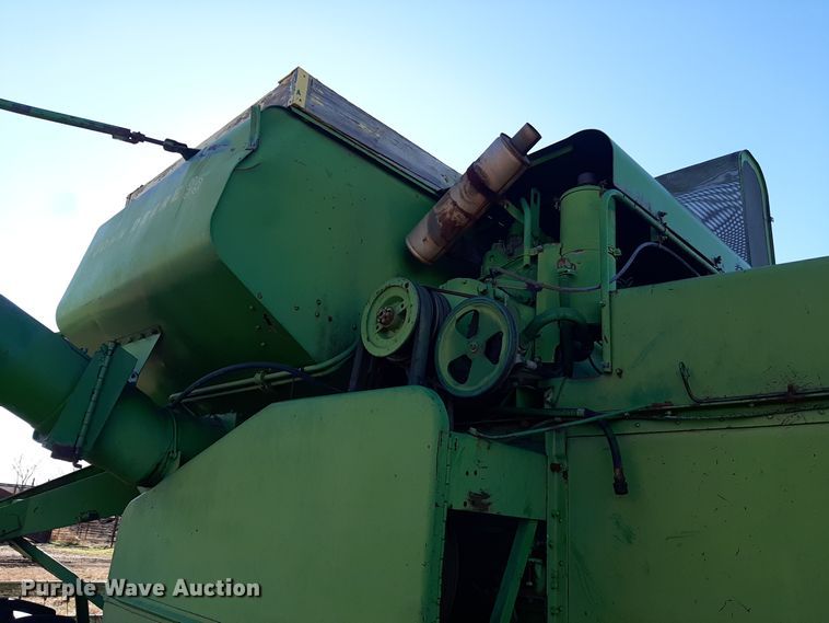 image for item LX9949 John Deere 95  combine