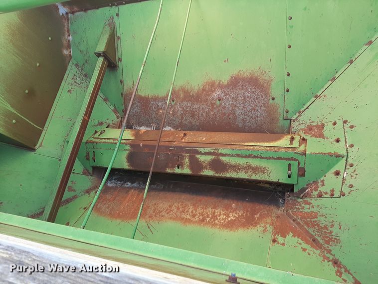 image for item LX9949 John Deere 95  combine