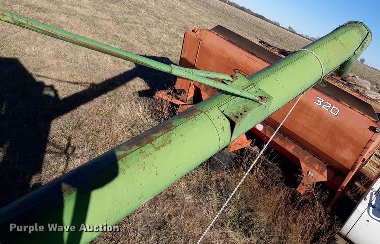 image for item LX9949 John Deere 95  combine