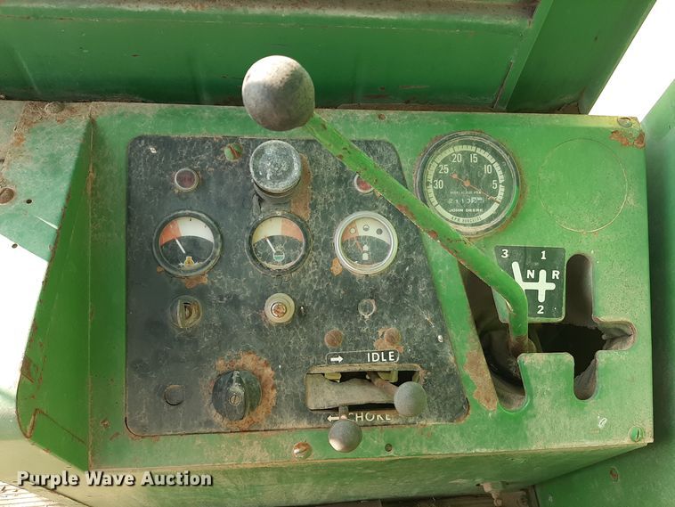image for item LX9949 John Deere 95  combine