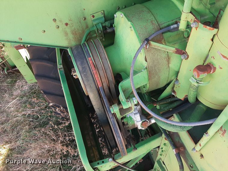image for item LX9949 John Deere 95  combine
