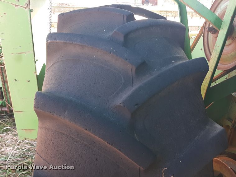 image for item LX9949 John Deere 95  combine