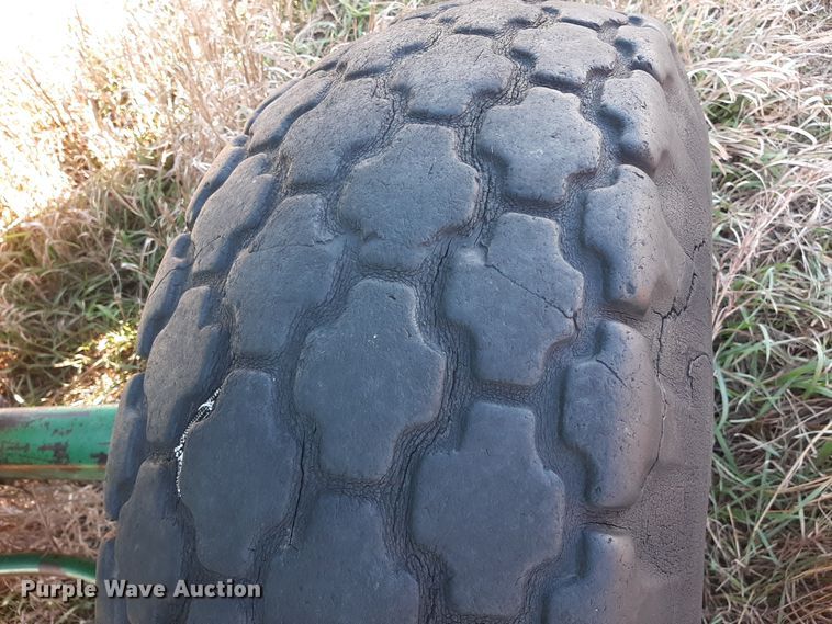 image for item LX9949 John Deere 95  combine