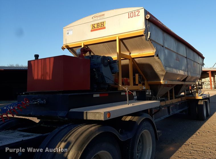 image for item LX9955 2014 KBH  fertilizer tender trailer
