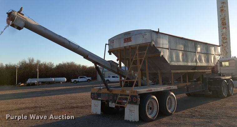 image for item LX9955 2014 KBH  fertilizer tender trailer