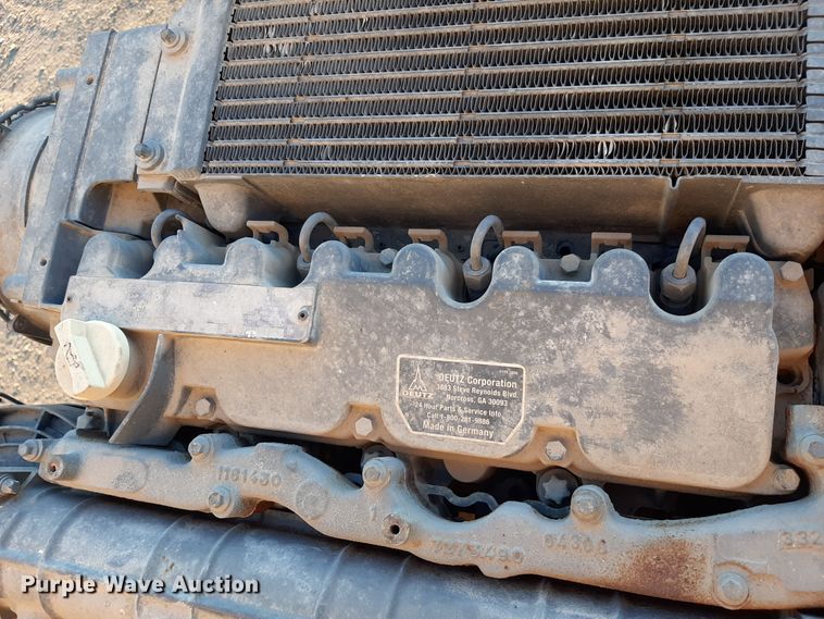 image for item LX9955 2014 KBH  fertilizer tender trailer