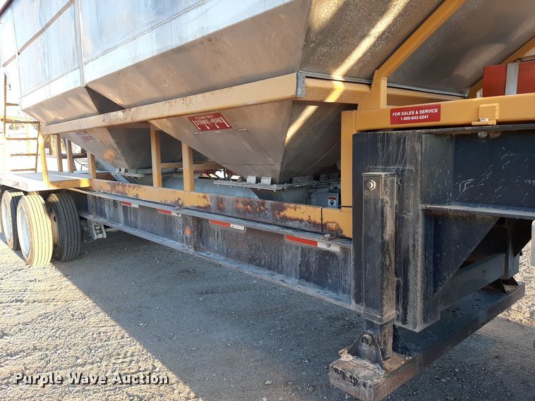 image for item LX9955 2014 KBH  fertilizer tender trailer