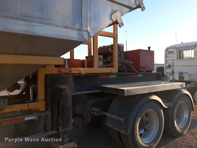 image for item LX9955 2014 KBH  fertilizer tender trailer