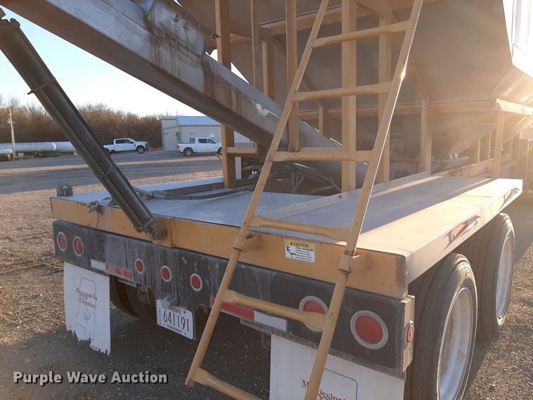 image for item LX9955 2014 KBH  fertilizer tender trailer