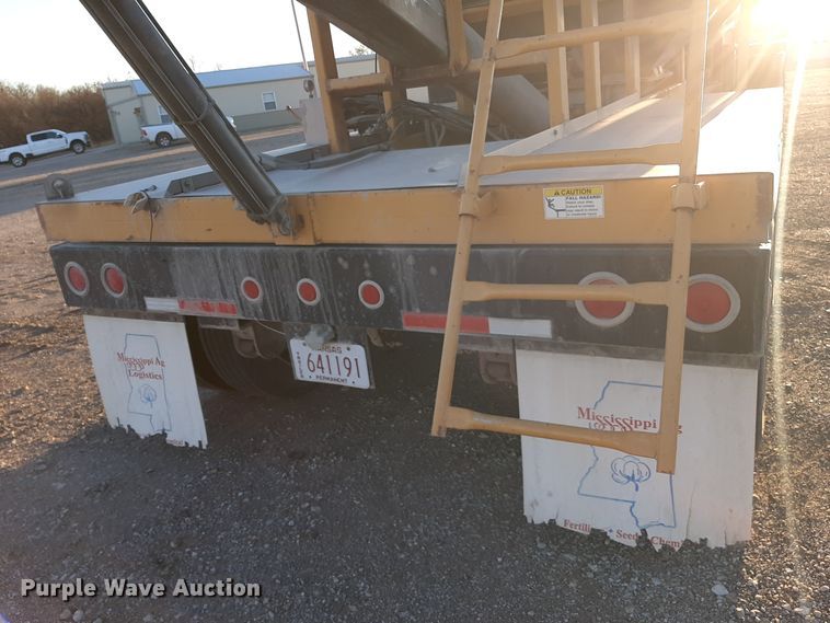 image for item LX9955 2014 KBH  fertilizer tender trailer