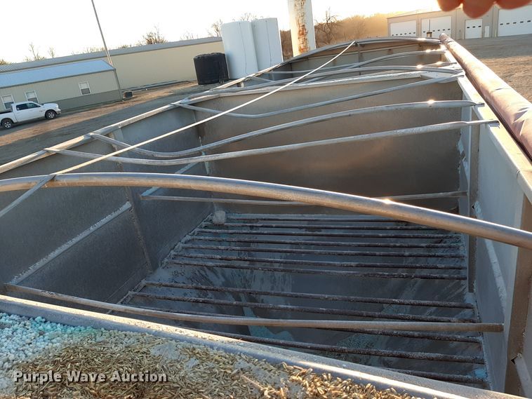 image for item LX9955 2014 KBH  fertilizer tender trailer