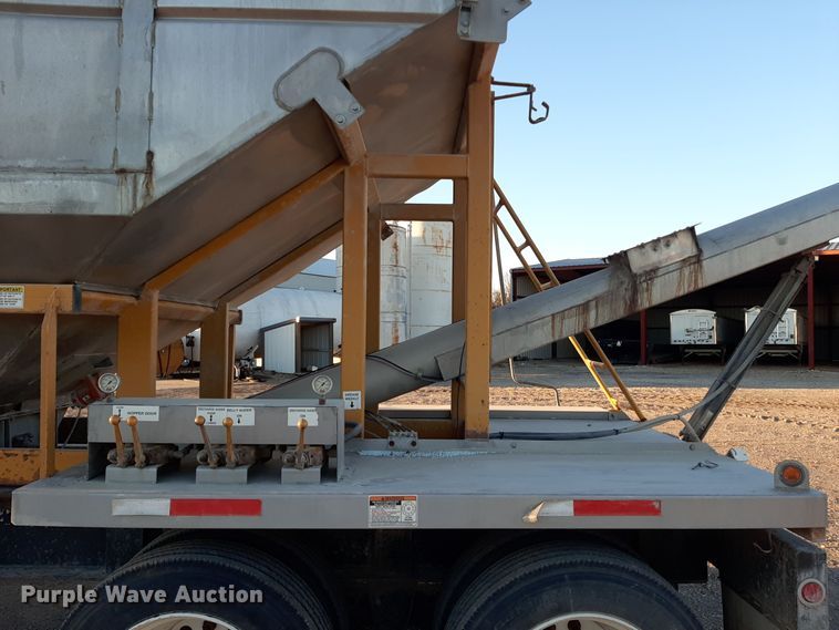 image for item LX9955 2014 KBH  fertilizer tender trailer
