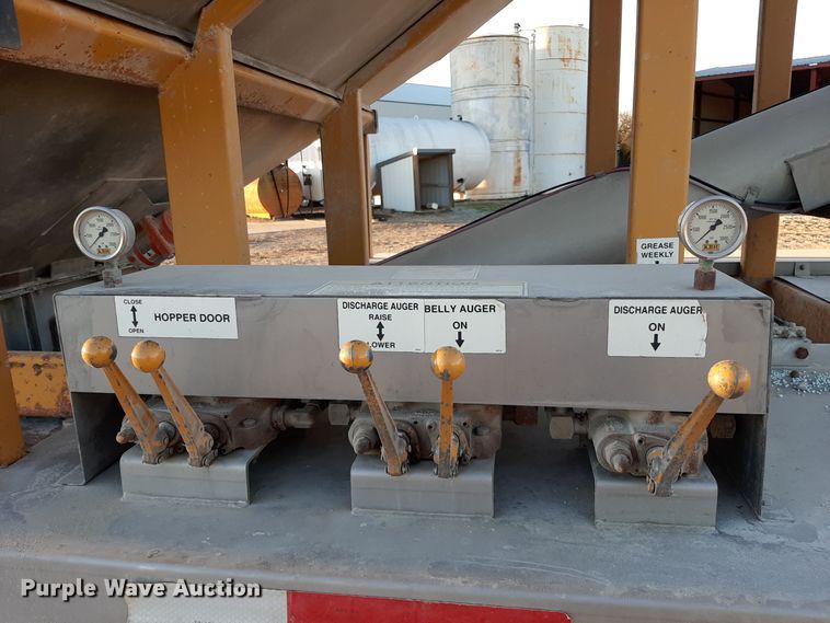 image for item LX9955 2014 KBH  fertilizer tender trailer