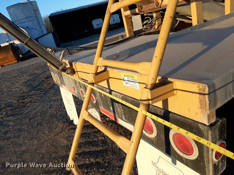 image for item LX9955 2014 KBH  fertilizer tender trailer