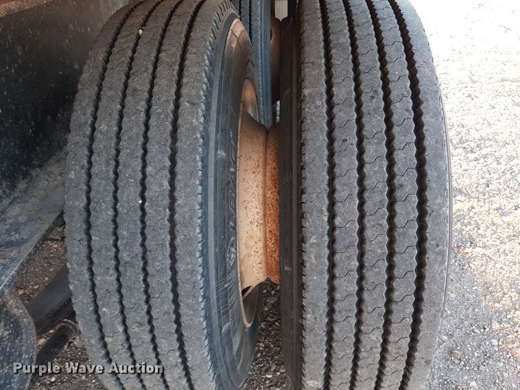 image for item LX9955 2014 KBH  fertilizer tender trailer