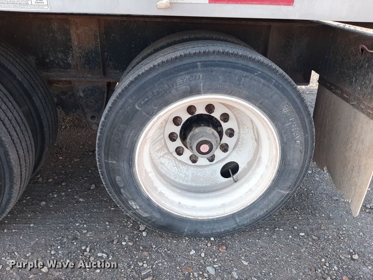 image for item LX9955 2014 KBH  fertilizer tender trailer