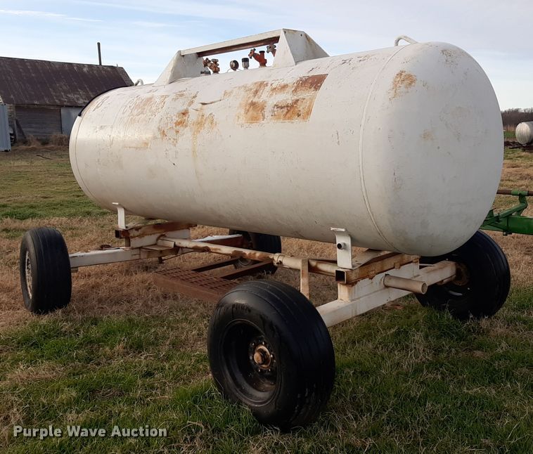 image for item LX9958 Beaird  NH3 tank trailer