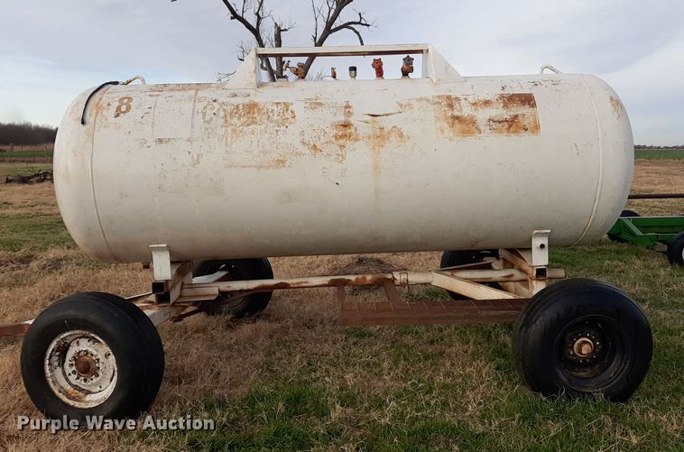 image for item LX9958 Beaird  NH3 tank trailer