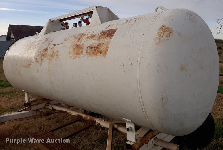 image for item LX9958 Beaird  NH3 tank trailer