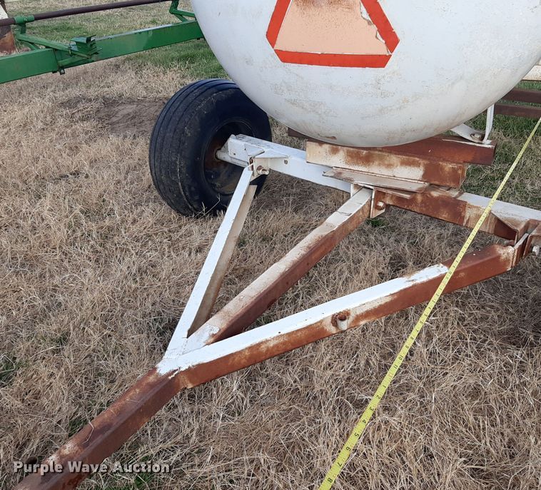 image for item LX9958 Beaird  NH3 tank trailer