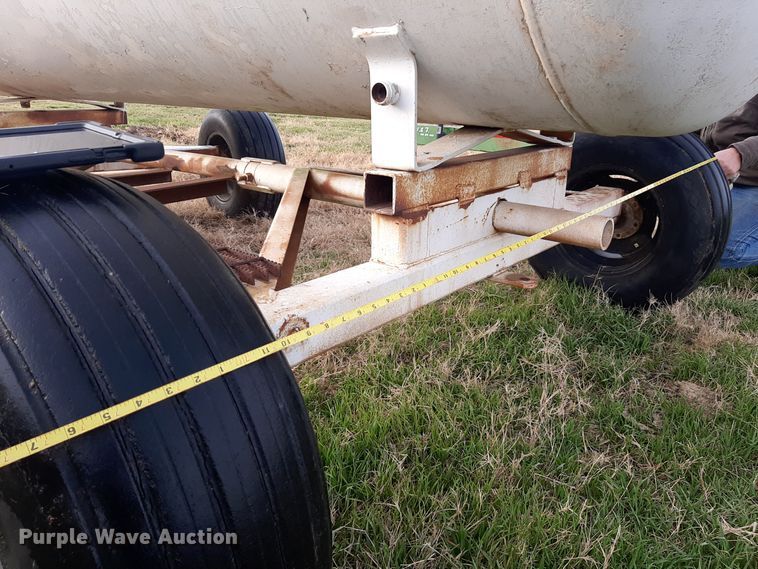 image for item LX9958 Beaird  NH3 tank trailer