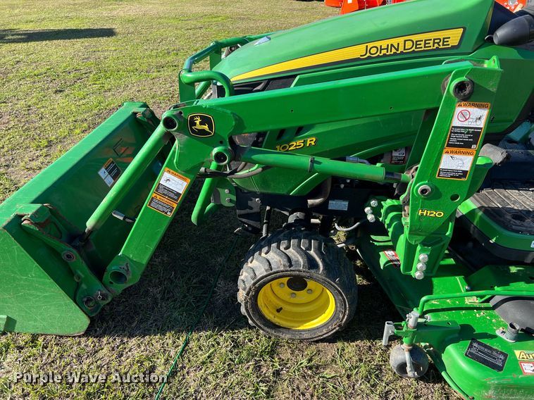 image for item MH9968 2015 John Deere 1025R  MFWD tractor