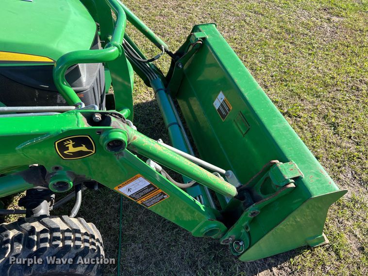 image for item MH9968 2015 John Deere 1025R  MFWD tractor