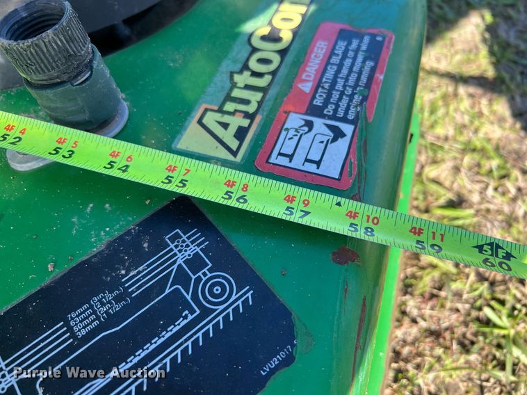 image for item MH9968 2015 John Deere 1025R  MFWD tractor