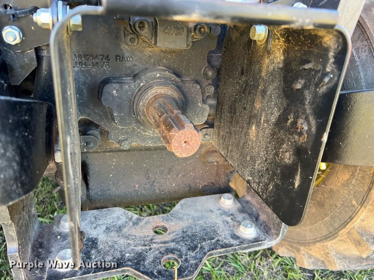 image for item MH9968 2015 John Deere 1025R  MFWD tractor