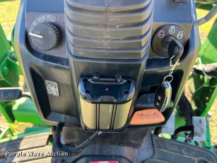 image for item MH9968 2015 John Deere 1025R  MFWD tractor