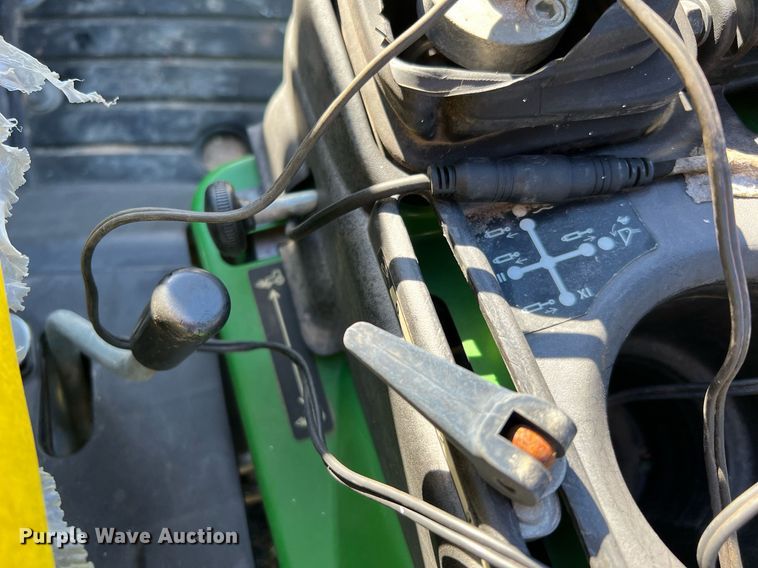 image for item MH9968 2015 John Deere 1025R  MFWD tractor