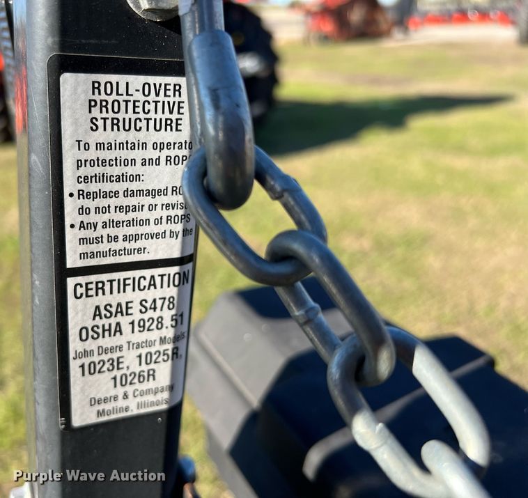 image for item MH9968 2015 John Deere 1025R  MFWD tractor