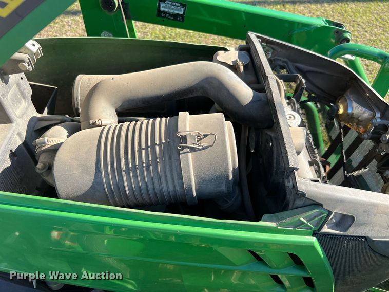 image for item MH9968 2015 John Deere 1025R  MFWD tractor