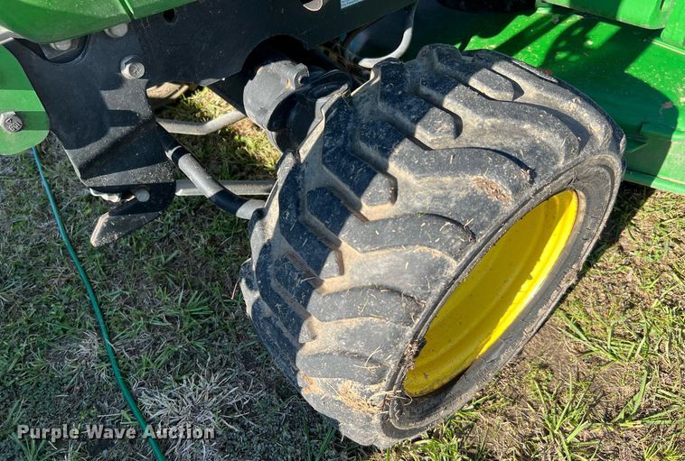 image for item MH9968 2015 John Deere 1025R  MFWD tractor