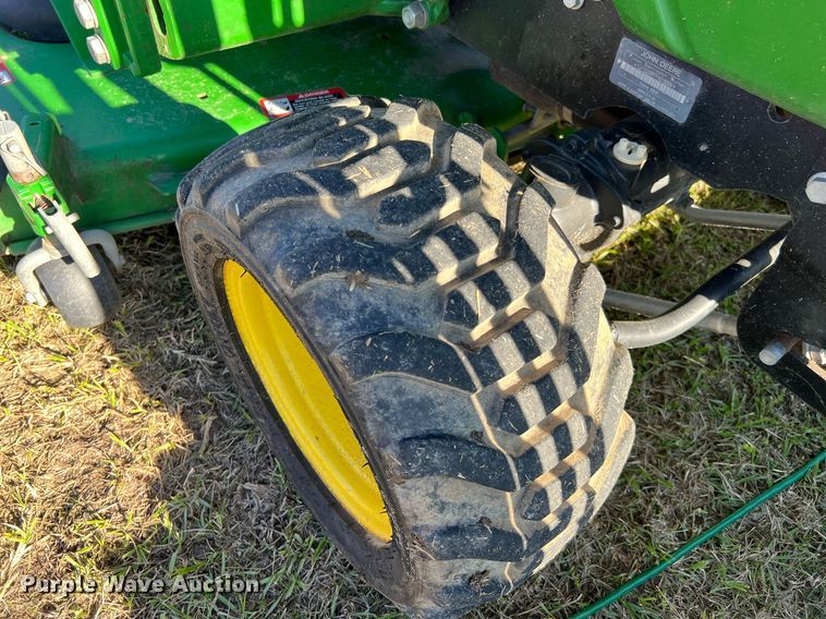 image for item MH9968 2015 John Deere 1025R  MFWD tractor