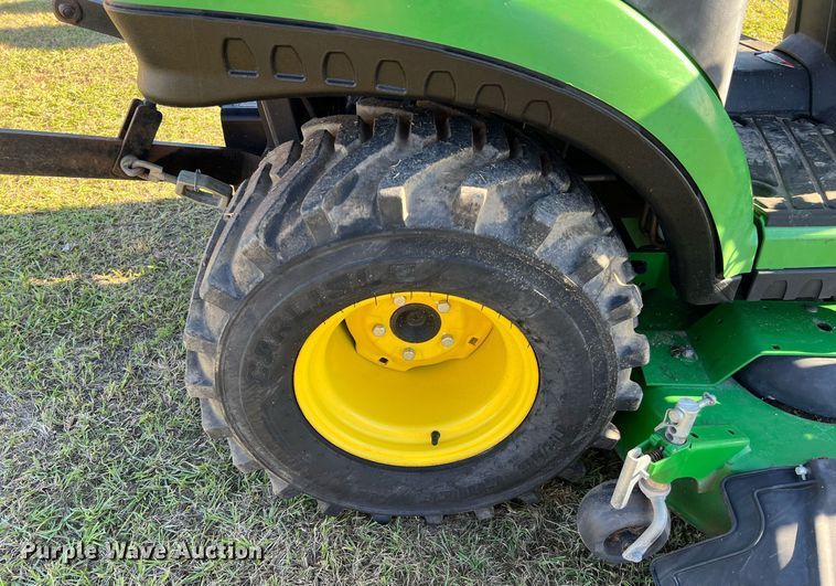 image for item MH9968 2015 John Deere 1025R  MFWD tractor