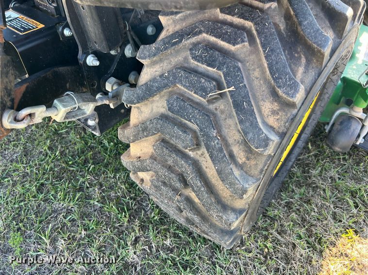 image for item MH9968 2015 John Deere 1025R  MFWD tractor