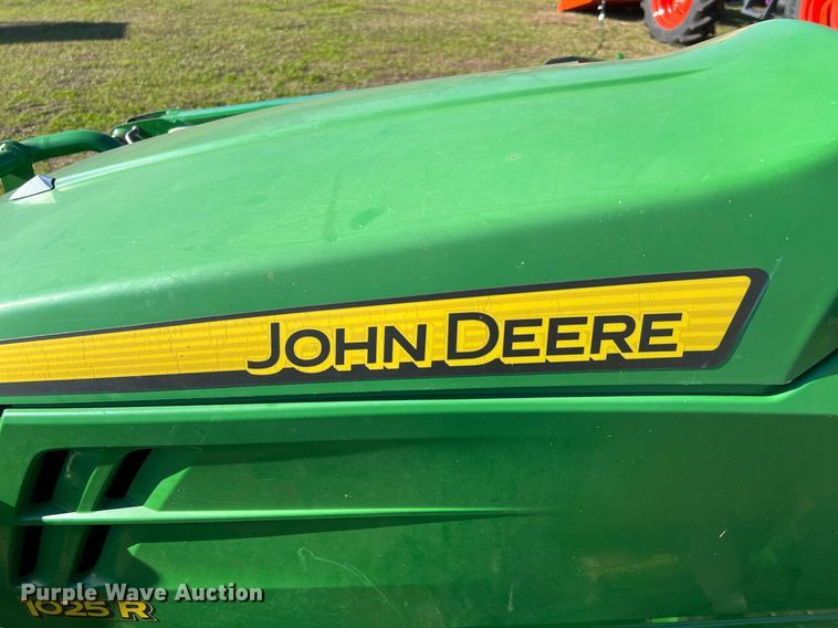 image for item MH9968 2015 John Deere 1025R  MFWD tractor
